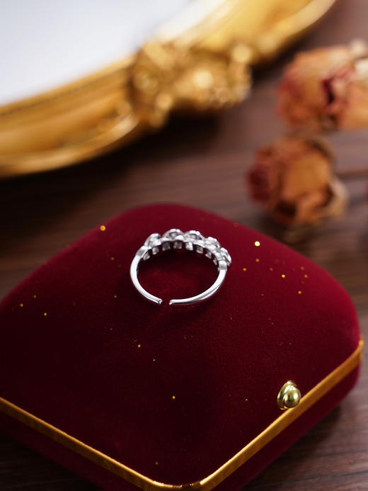 子佩集【财运连连】S925银戒指【FYJ-0613100】时尚招财五连环钱币2509 商品图3