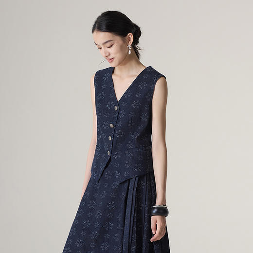 【林栖设计小店】【草木丹宁】雾织山花系列牛仔棉马甲复古提花修身2025秋冬新款外套女1954057 商品图7