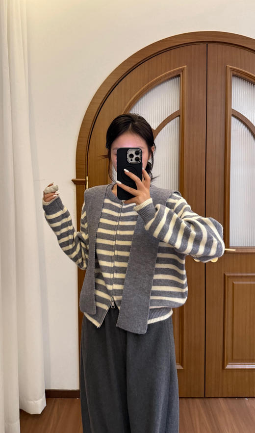 连帽条纹加厚开衫 商品图3