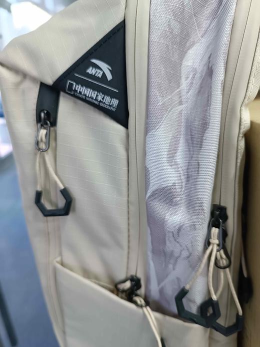 XY/安踏双肩包拒水科技抗菌内里户外徒步背包书包  192427162——2  浅影灰 商品图3