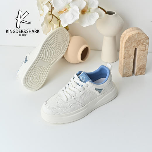 经典鲨2025年秋季专柜新款男士百搭系带休闲平底小白鞋KW222-533181 商品图3