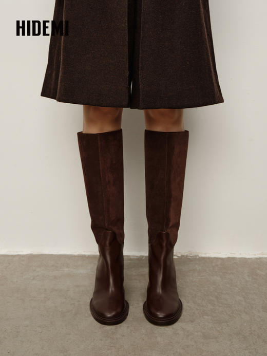HIDEMI 进口麂皮拼接圆头粗跟7CM长靴宽筒骑士靴 乌木棕 商品图3