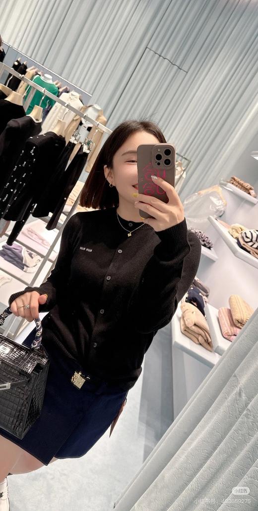 【𝐌𝐢𝐮𝐌𝐢𝐮】2025秋季新款女士圆领羊毛针织开衫 商品图7