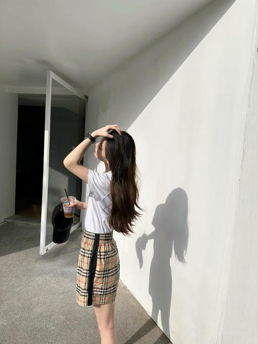 巴宝莉 25早春黑边格纹短裤（ZY*TM） 商品图8