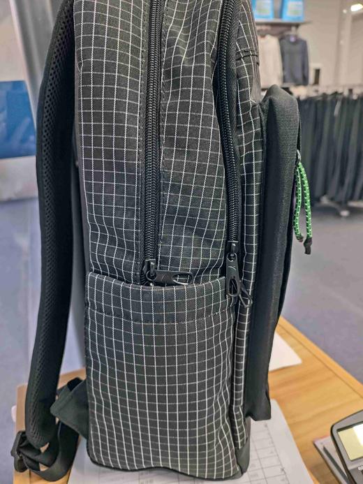 XY/安踏户外旅行背包大容量旅游书包轻便包双肩包书包192427152A——1    基础黑 商品图1