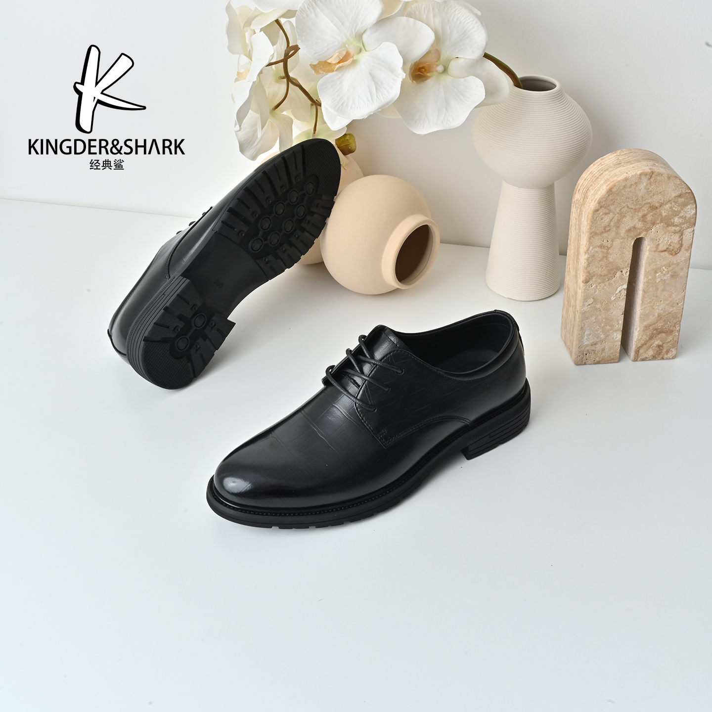 经典鲨2025年秋季专柜新款牛皮革黑色男士平底系带正装商务皮鞋KW08-533511
