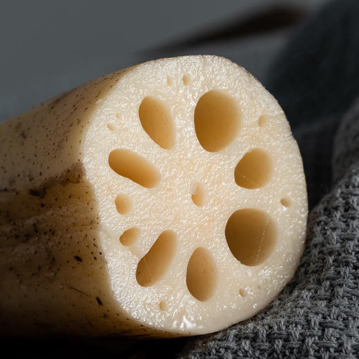 洪湖泥藕| 洪湖特产，九孔鲜藕，现挖现发，带泥发货，炒菜脆口，3斤、5斤装⭐️京东顺丰随机发货 商品图4