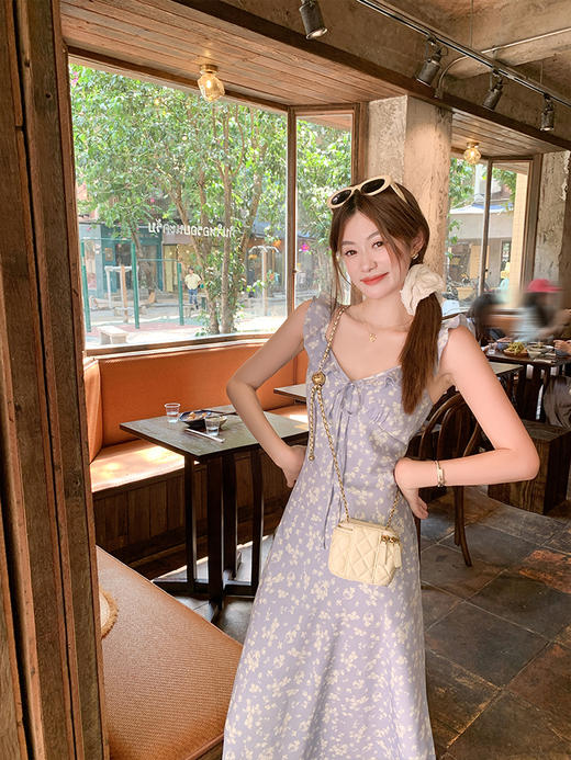 <曾小咸推荐>4.7现货秒杀 ！微信超特价！V领碎花收腰连衣裙 日常189.99 立减100 秒杀89.99！！ 商品图9