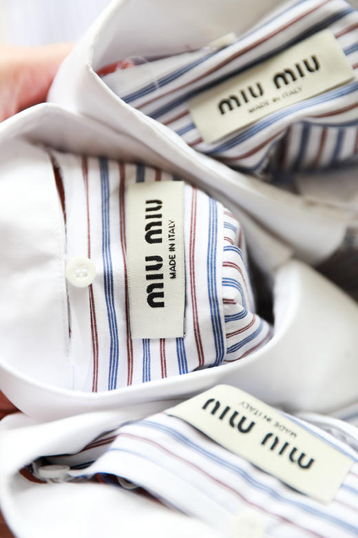 条纹府绸衬衫，小标刺绣工艺。姐感气质法式翻领长袖衬衣C100758 商品图1