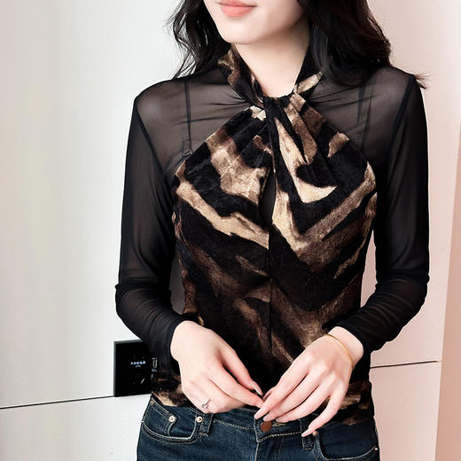 A55F87262025秋冬新款性感网纱复古印花小衫长袖上衣时尚打底衫 商品图0