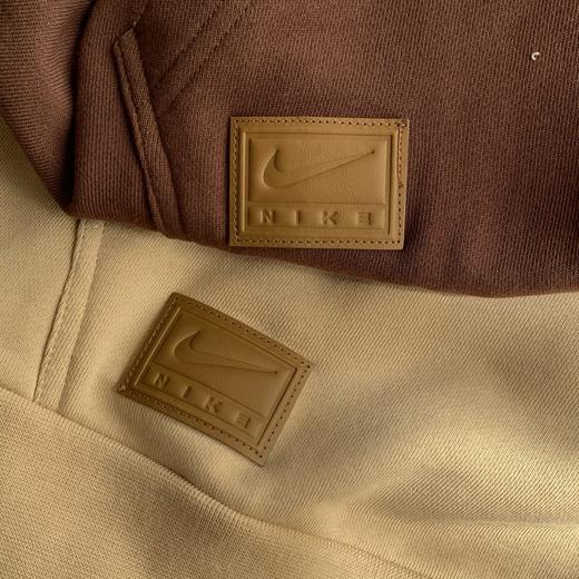 NK连帽保暖套头刺绣字母长袖卫衣 男女同款-HQ4745（蕾姐褐色m 卡其色L效果） 商品图14