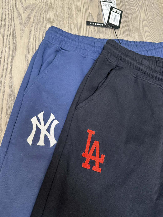 原单正品 New Era纽亦华2025秋季新款MLB基础运动休闲长裤卫裤，基础系列男女款
颜色：黑色 雾霾蓝
尺码：S～XXL
原价699 商品图3