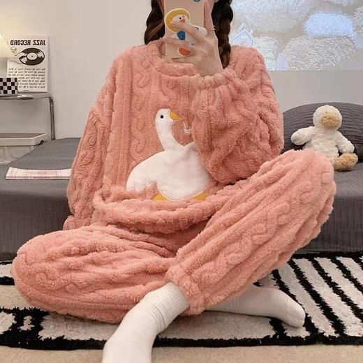 【松松软软！过个暖冬】法兰绒加厚长袖睡衣女冬季甜美秋冬小熊珊瑚绒保暖外穿家居服套装。rc 商品图2