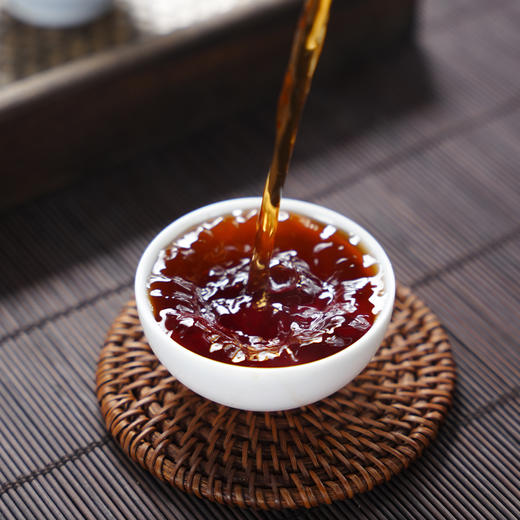 【十年陈易武老熟茶】【樟香甘蔗甜】【醇境】 2015年易武正山优质原料发酵，昆明干仓十年藏养老熟茶357g/饼 商品图5