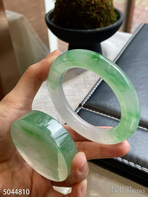 手镯➕镯心【5044810】圈口55.3。具体价格微信咨询 商品图3