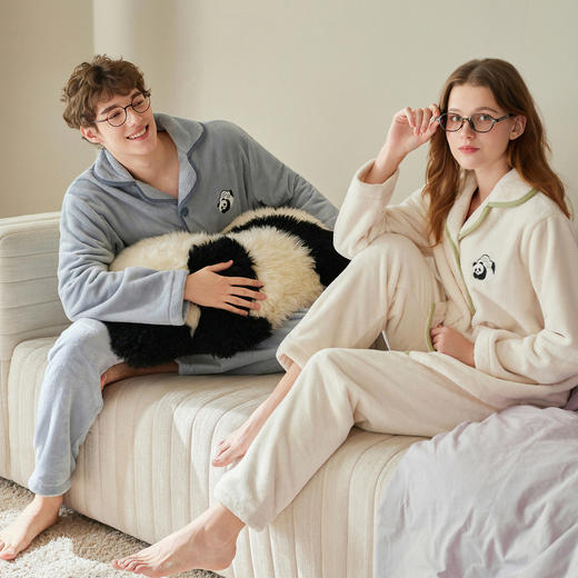 芬腾情侣睡衣秋冬季珊瑚绒长袖套装抗静电可爱卡通熊猫休闲家居服 商品图0