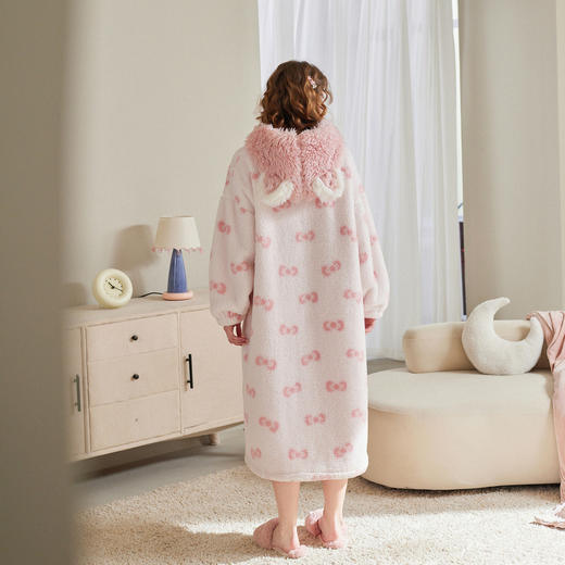 芬腾女士睡裙秋冬季珊瑚绒长袖连帽睡衣裙甜美休闲大码家居服冬天 商品图1