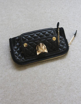 简单粗暴的 哈！粑家的 Prorsum 绗缝菱格的小牛皮 立体狐狸头 手拿包