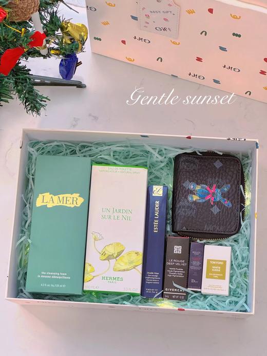 D100819温馨浪漫的表白专属品~尼罗河彩妆钱包Gift礼盒 商品图1