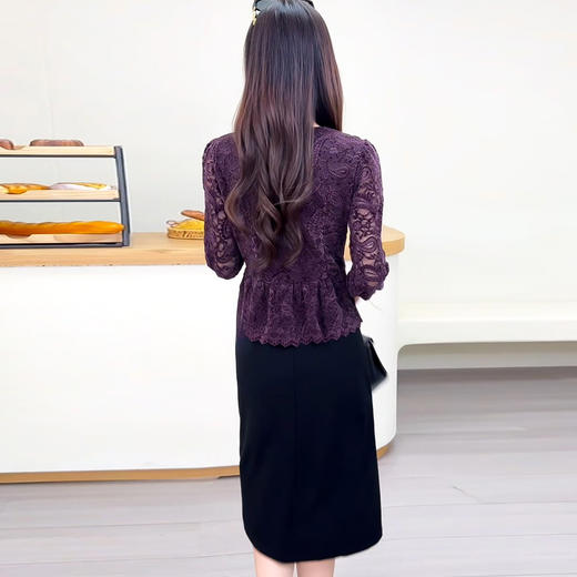 V领蕾丝拼接假两件连衣裙，气质优雅中年妈妈裙子QYM-YJ25B270 商品图1