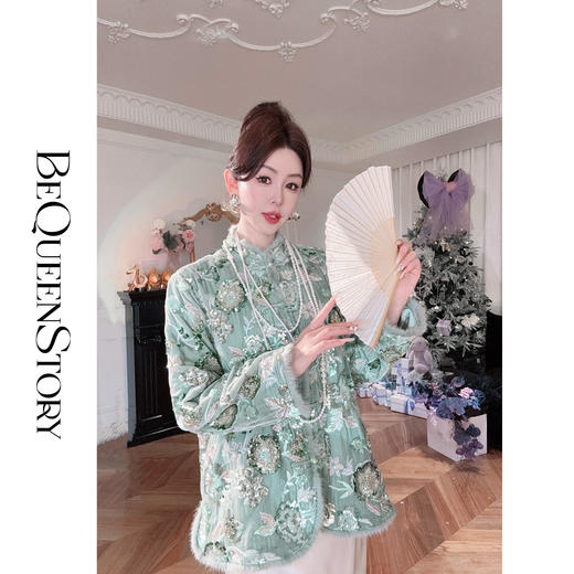 【大货，不退不换】  【青花雅韵】拼接水貂毛条加棉刺绣国风外套2025年新款 商品图4