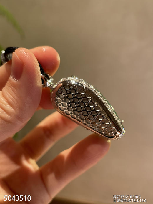 满色艳绿福瓜吊坠【5043510】具体价格微信咨询 商品图8