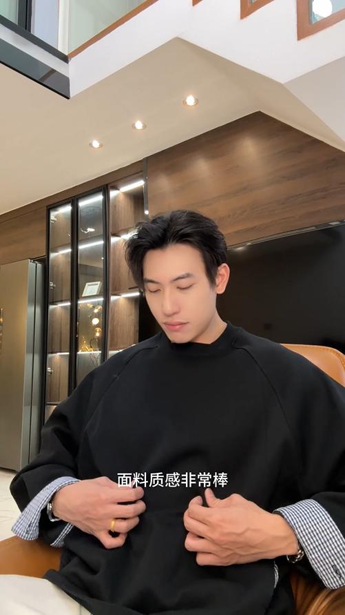 31020SDSA男士秋冬新款痞帅男装韩版纯色解构不规则领口卫衣百搭时尚 商品图0