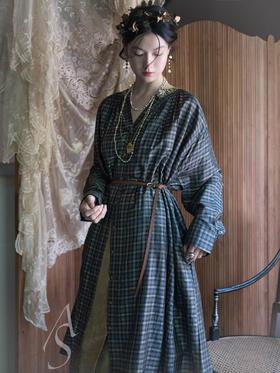 Maku 25AW 蓝金格纹珠绣领手织真丝法式衬衫裙