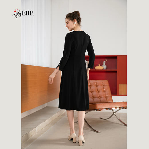 司歌简约拼风琴褶长袖连衣裙修身秋冬A901133X 商品图3