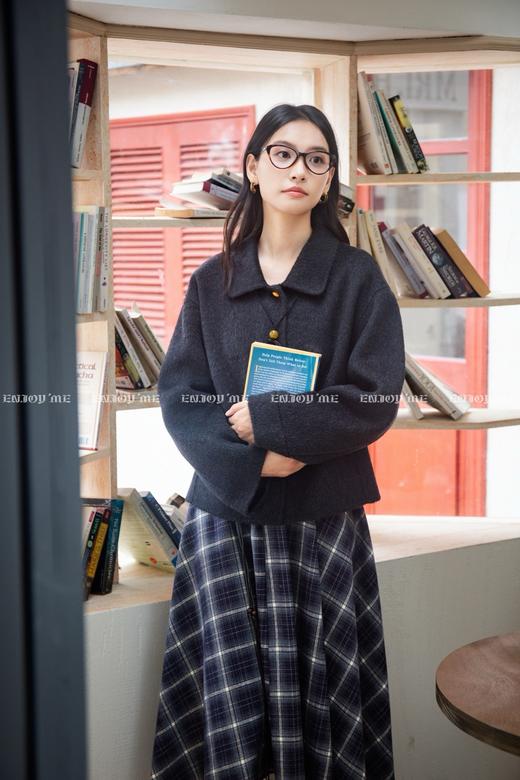 【门店同款】ENJOY冬季“暖冬知性”翻领小木扣大衣 166296260 商品图4