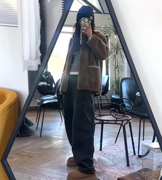 老米优品🎈3-5天发！《奶油绵羊毛糯米萝卜裤》显瘦松弛暖绒裤！像裹了团云朵在腿上，软乎乎的触感，连行走都成了与秋日的温柔相拥。 K251008A 商品图12