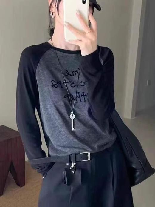 【一眼沦陷！】扎染植绒字母～黑灰插肩长袖T恤 商品图5
