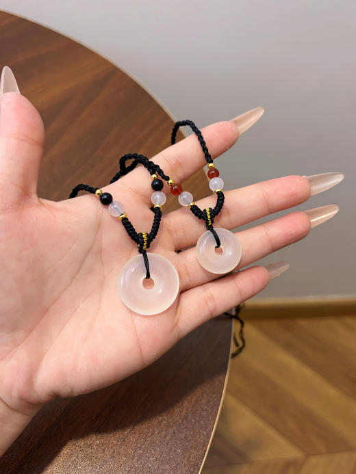 【六宫颜色平安扣玉髓项链SS453】温润如玉氛围感具像化了～玉髓珠子质地莹润剔透 冰透水润果冻感强❗️-PWJCY 商品图1