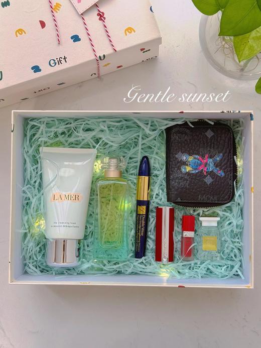 D100819温馨浪漫的表白专属品~尼罗河彩妆钱包Gift礼盒 商品图0