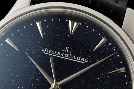 Noob official➕新款首发积家月相大师蓝砂石 一体机芯
新品月相采用一体机芯cal.925，通过长时间改进稳定性大大提高，新版本月相大师与老版本区别在于月相盘的换代❕❕❕ 商品图3