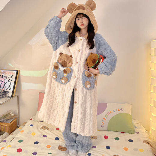 【巨宽松又保暖！穿上一件抵三件】冬季宅家一件搞定，珊瑚绒睡袍女冬季加绒加厚新款可爱法兰绒套装家居服。rc 商品图3