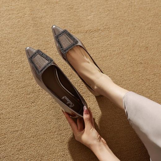 【预售5天】法式头层牛皮水钻方扣舒适气质尖头浅口鞋通勤百搭平底真皮女单鞋ZF&25195 商品图1