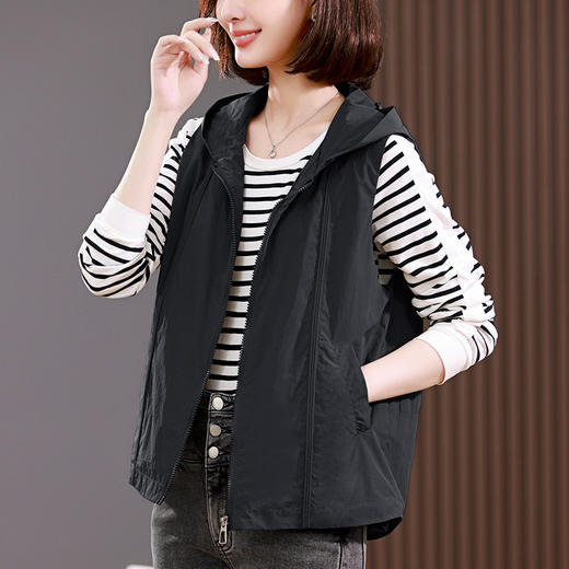 百媚生 马甲女短款连帽薄款春秋休闲百搭背心323295 商品图2