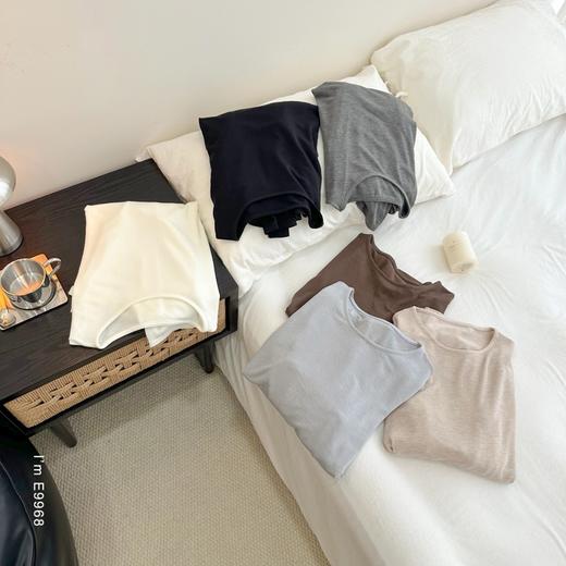 老米优品🎈3-5天发！秋日高级氛围感~🐐莫代尔+山羊绒 《圆领小宽松长袖打底衫》人手N件的基础款针织tee，太好穿啦！！T251008A 商品图3