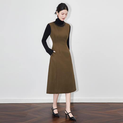 「高货wl」全新升级【铂金会员395/天猫529/差价134】(93206)洛诗琳重工钉珠毛呢连衣裙2025秋季收腰修身无袖背心裙 商品图0