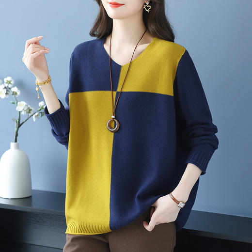 CC 37-3130拼色V领长袖针织衫气质宽松大码 商品图3