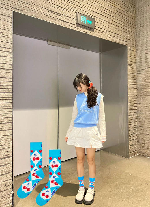 🔥Happy多巴胺中筒袜盲盒来啦！！袜子界的网红鼻祖 千万潮人身份象征，每年一年四季都爆卖❗️真的超级吸人眼球👍正儿八经外贸订单，高品质放心穿 官网同款💰100起 ，开团福利价三双💰39.9起 商品图4