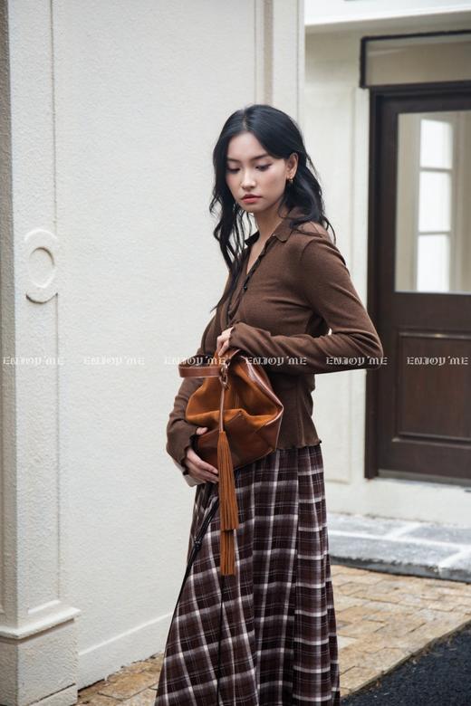 【门店同款】ENJOY冬季“暖冬软糖”纯欲木耳边上衣 167143071 商品图7