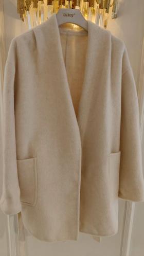 【门店同款】ENJOY冬季肩部褶皱简约大衣 160045591