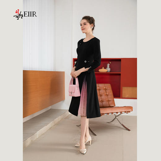 司歌简约拼风琴褶长袖连衣裙修身秋冬A901133X 商品图4