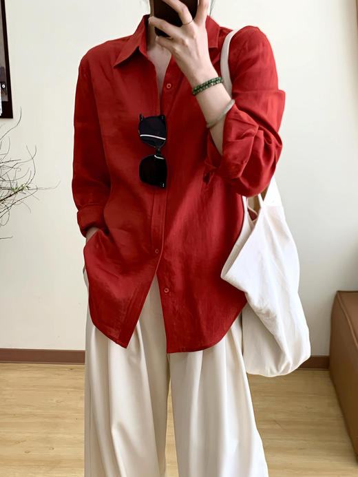 老米优品🎈3-5天发！《秋日番茄红 复古天丝衬衫》秋日松弛氛围感单品， 显白番茄红 亲肤不闷汗~ 商品图2