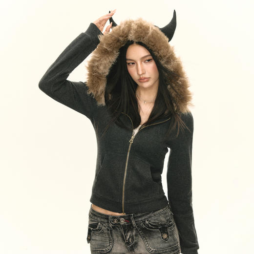 Ariseism 美式复古可拆卸毛领小恶魔连帽卫衣外套女秋短款上衣 商品图2