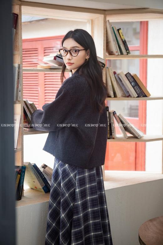 【门店同款】ENJOY冬季“暖冬知性”翻领小木扣大衣 166296260 商品图3