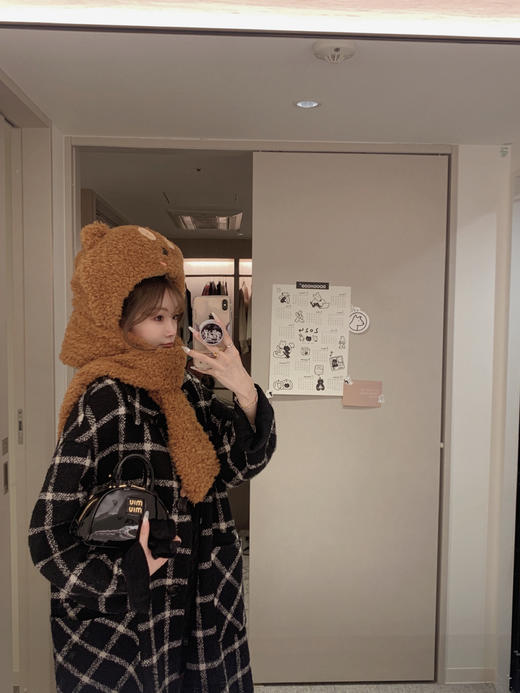 金蘑菇菇 黑白格经典大衣 复古感 商品图0