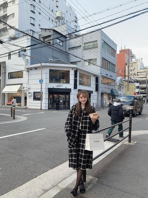 金蘑菇菇 黑白格经典大衣 复古感 商品图10